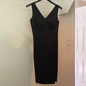 Banana Republic Classic Black V-Neck Sheath Dress. Size 4.